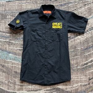 Men’s The Great Divide Brewing Co. Brewery Black Button Up Short Sleeve Shirt S